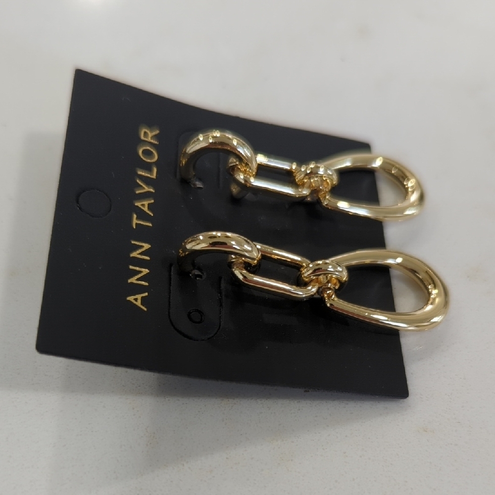Ann Taylor Shiny Gold Linked Drop Earrings - Picture 2 of 6